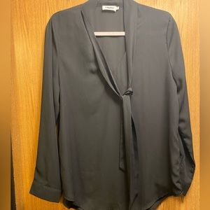 Black yidarton blouse